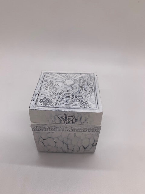 44027  Communion Rosary Box 2" High